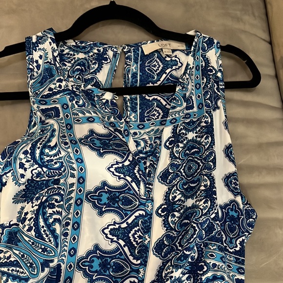 Ann Taylor jumpsuit, waist tie and front and back button details - Picture 2 of 4